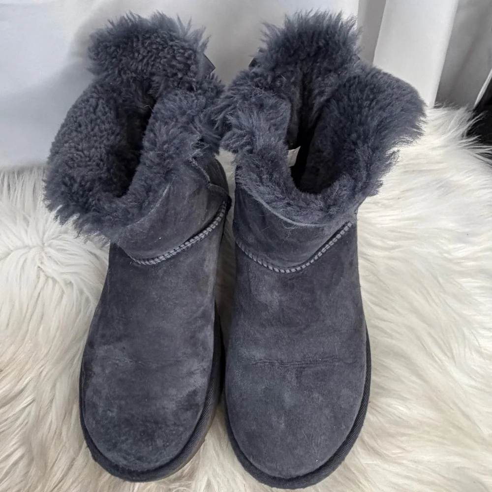 UGG Custom Bailey Bow II Grey Suede Sheepskin Boots 1016501 Womens 7